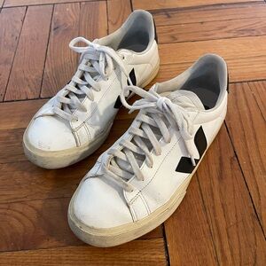 Veja Campo Leather White Black